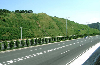 hydroseeder used in highway slope greening