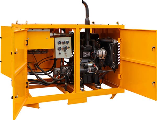 Diesel drive hydraulic station for drilling rig