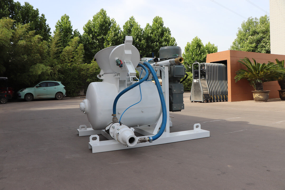 pump for refractory concrete