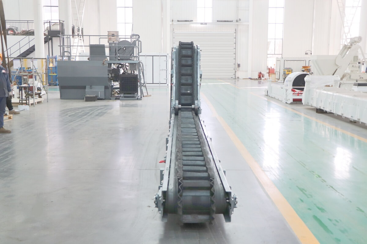 Inclined Belt Conveyor