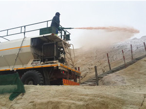 Seed spray machine for artificial soil slope