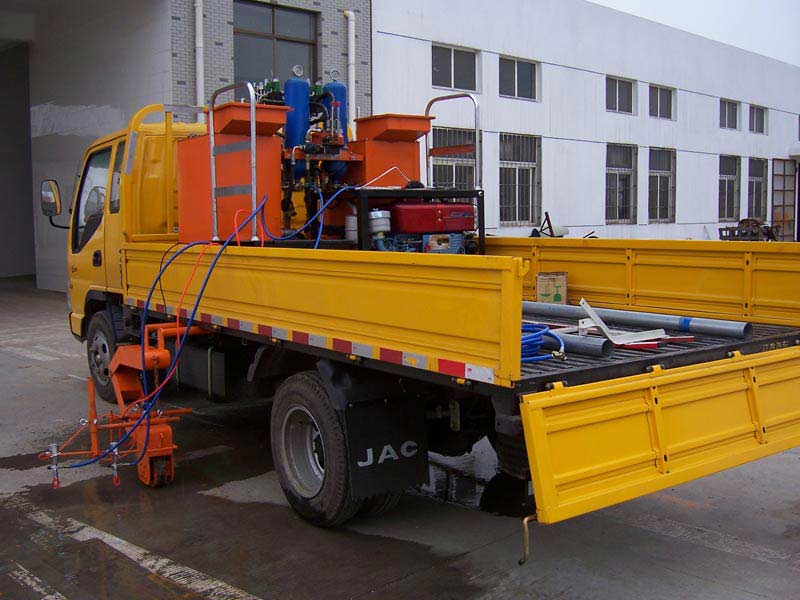 Double Cylinder Cold Paint Truck mounted Road Marking Machine